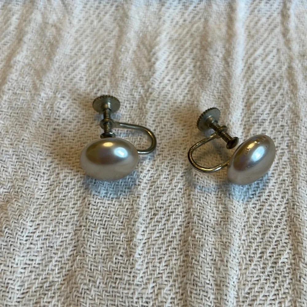 Vintage pearlescent earrings